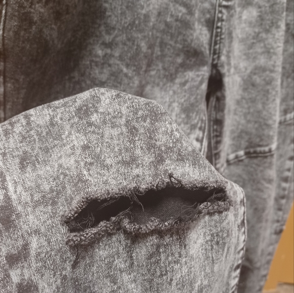 (2 Pairs)(Same Sz) Black & Gray/Blue Jeans (Waist 34) - Picture 6 of 12